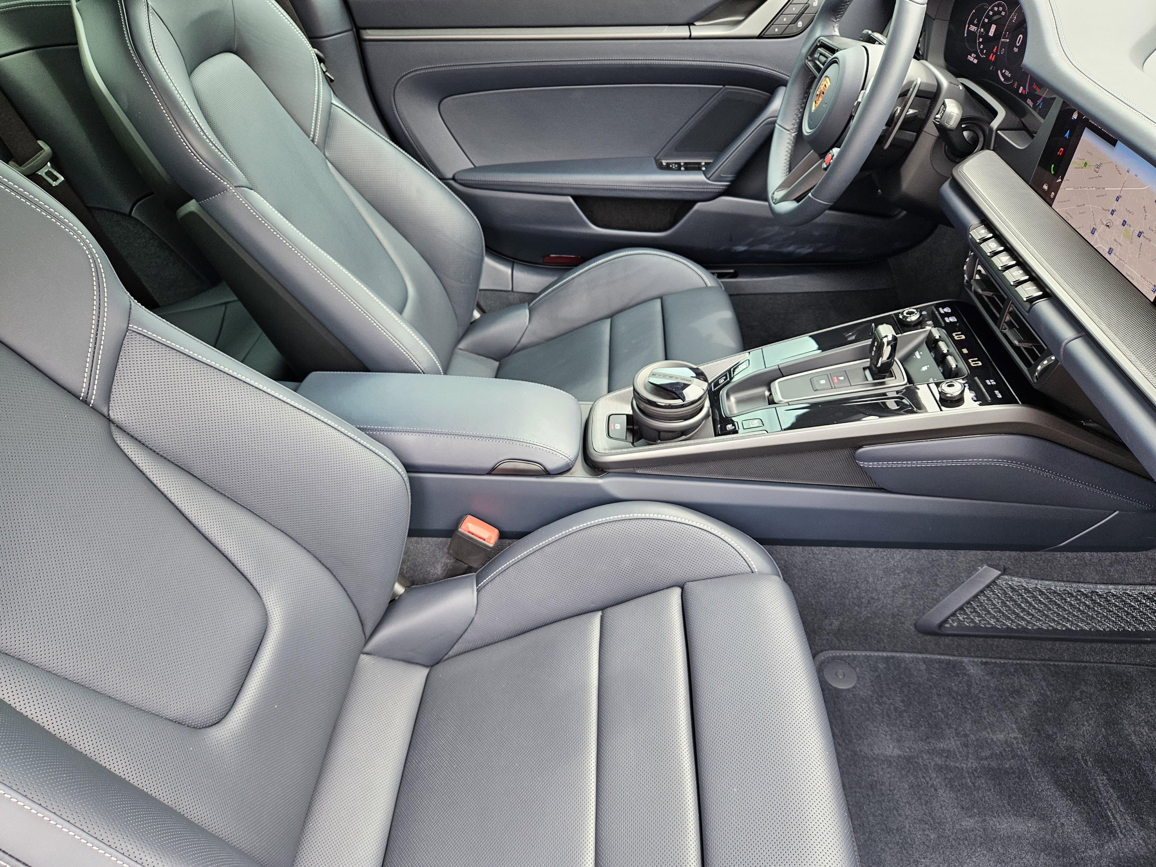 Certified 2025 Porsche 911 Carrera RWD image 15