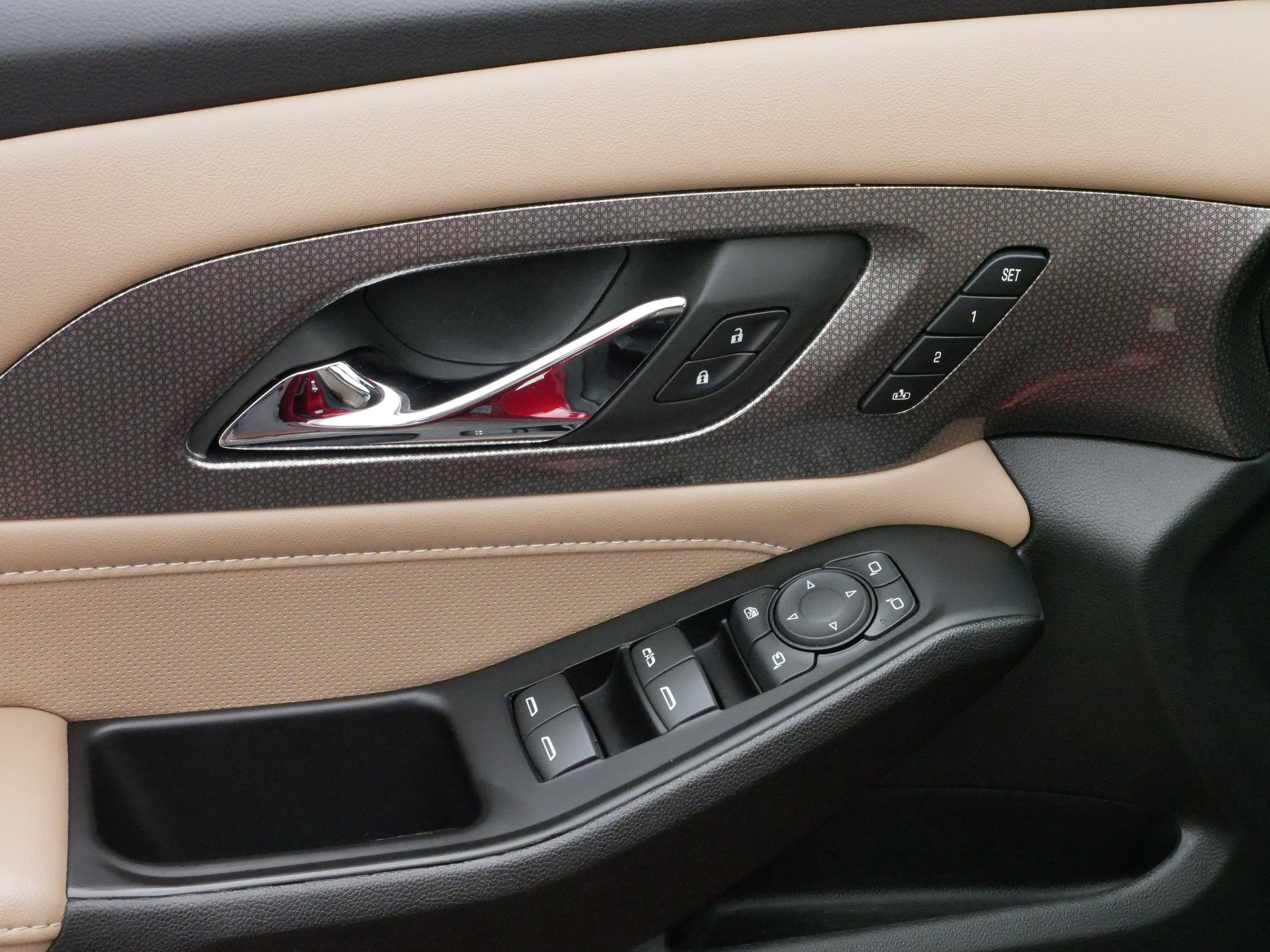 Used 2023 Chevrolet Traverse Premier image 19