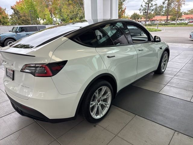 Used 2020 Tesla Model Y Long Range image 4