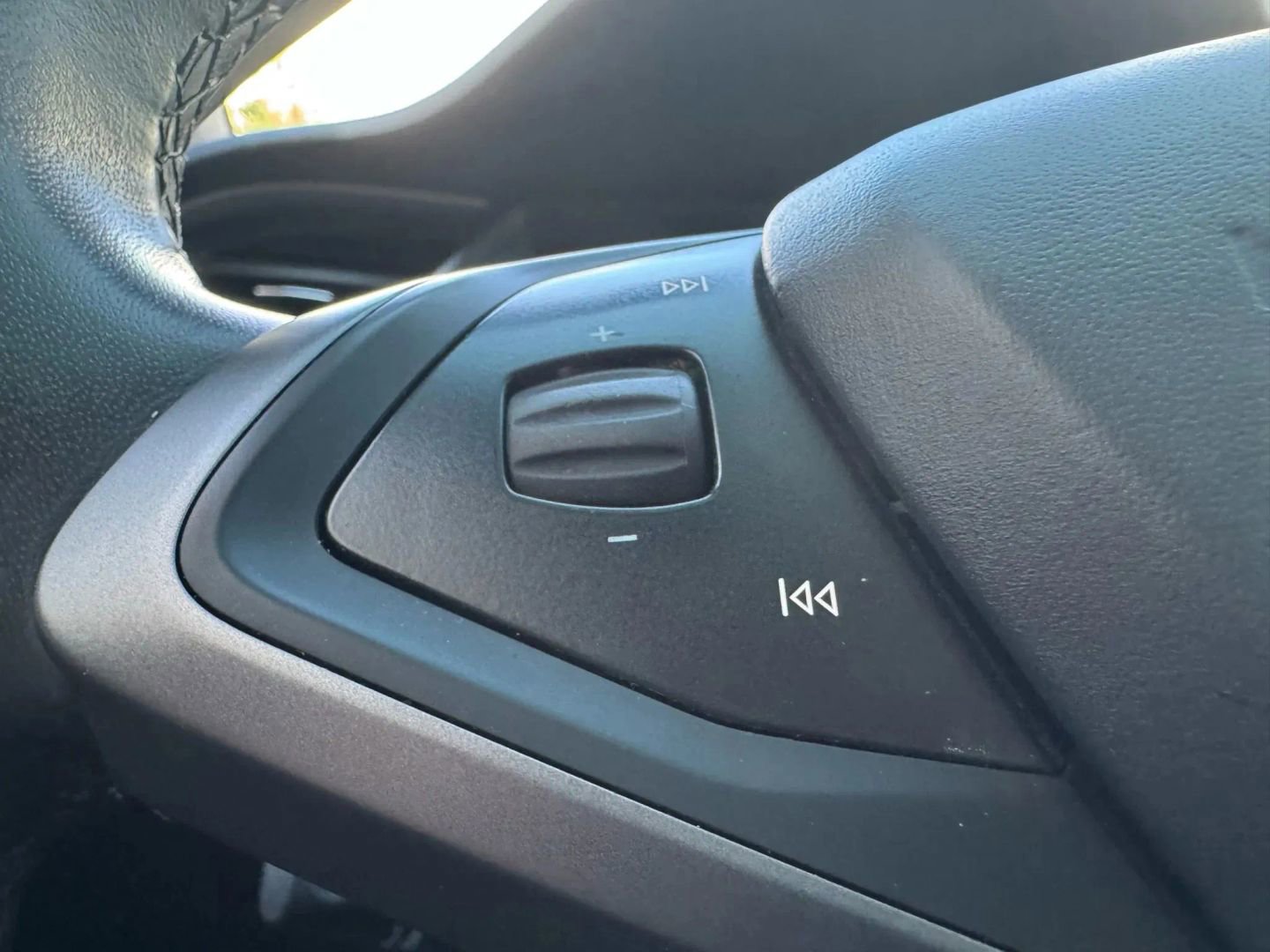 Used 2019 Tesla Model X 100D image 27