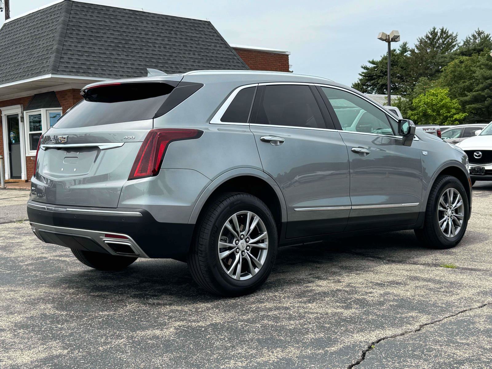 Certified 2023 Cadillac XT5 Premium Luxury AWD/4WD image 5