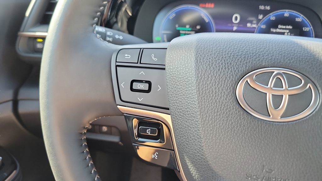 Used 2026 Toyota Crown AWD/4WD image 20