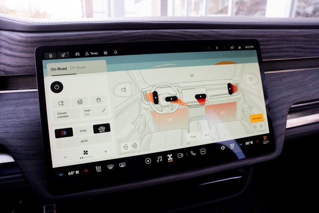 Used 2022 Rivian R1T Adventure image 51