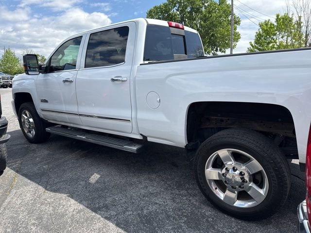 Used 2019 Chevrolet Silverado 2500 High Country w/ Duramax Plus Package AWD/4WD image 2