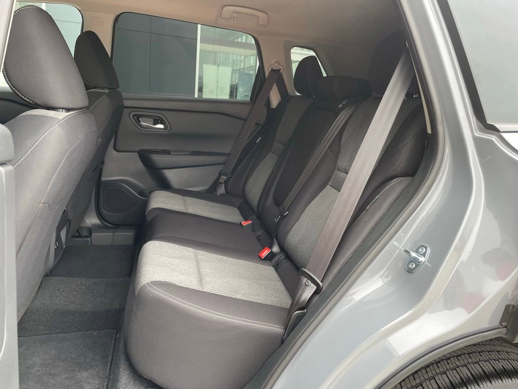 Certified 2026 Nissan Rogue SV FWD image 16