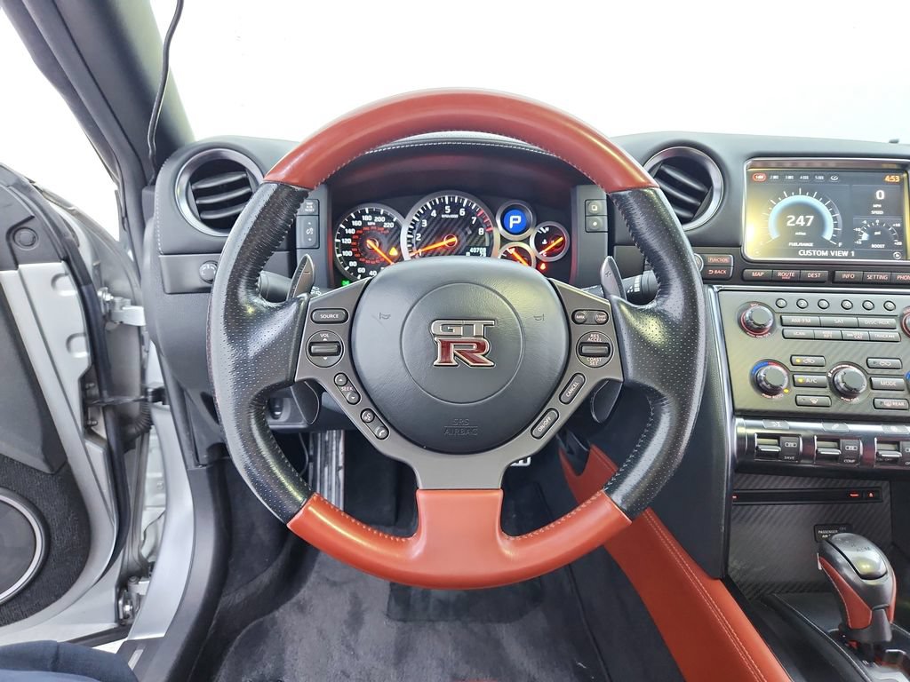 Used 2015 Nissan GT-R Premium AWD/4WD image 24