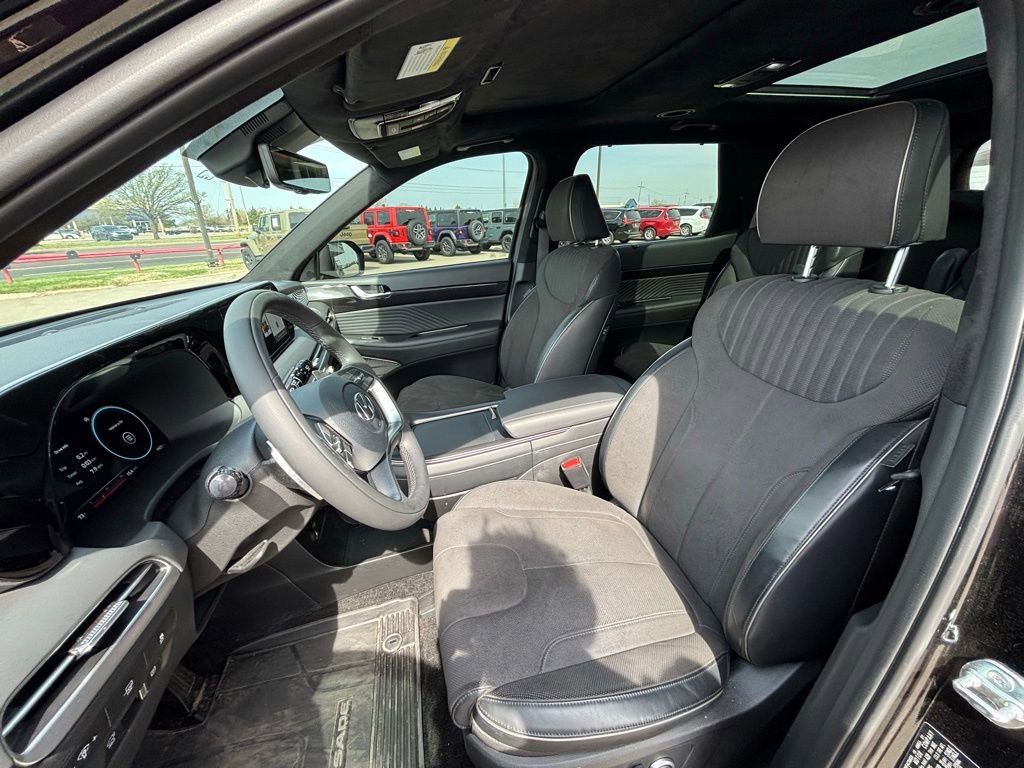 Used 2025 Hyundai Palisade Calligraphy image 16