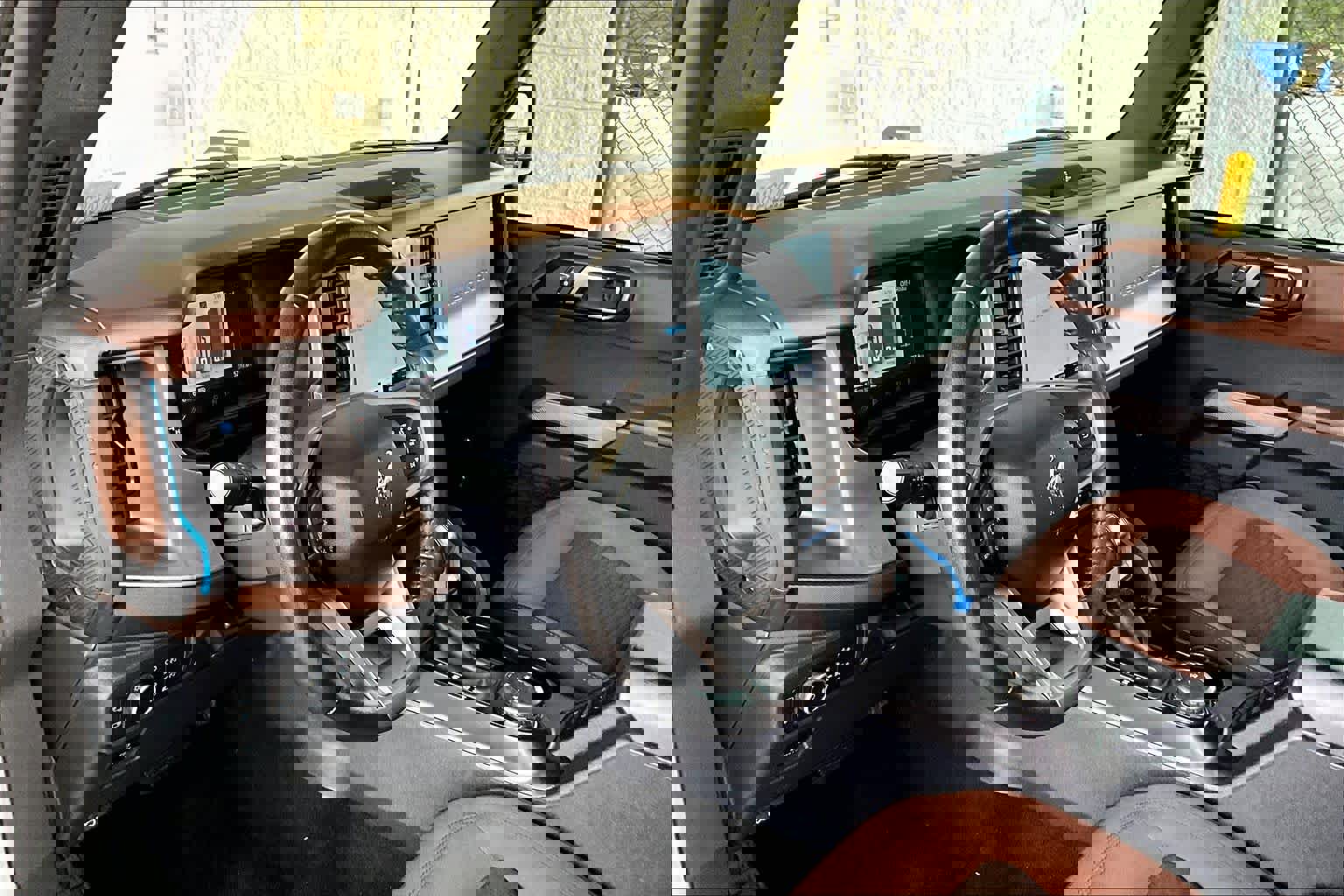 Used 2022 Ford Bronco Outer Banks image 17