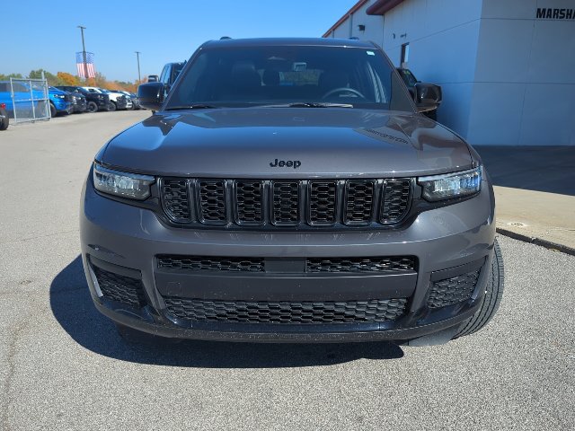Used 2025 Jeep Grand Cherokee L Altitude AWD/4WD image 4