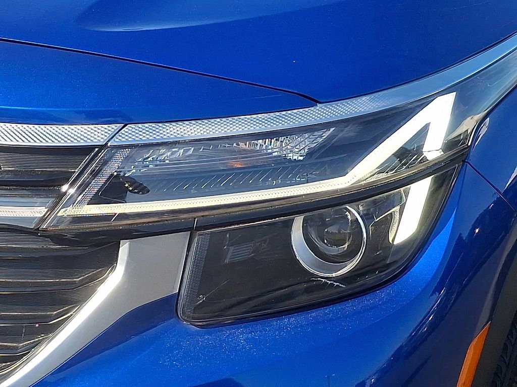 Certified 2024 Kia Seltos S image 10