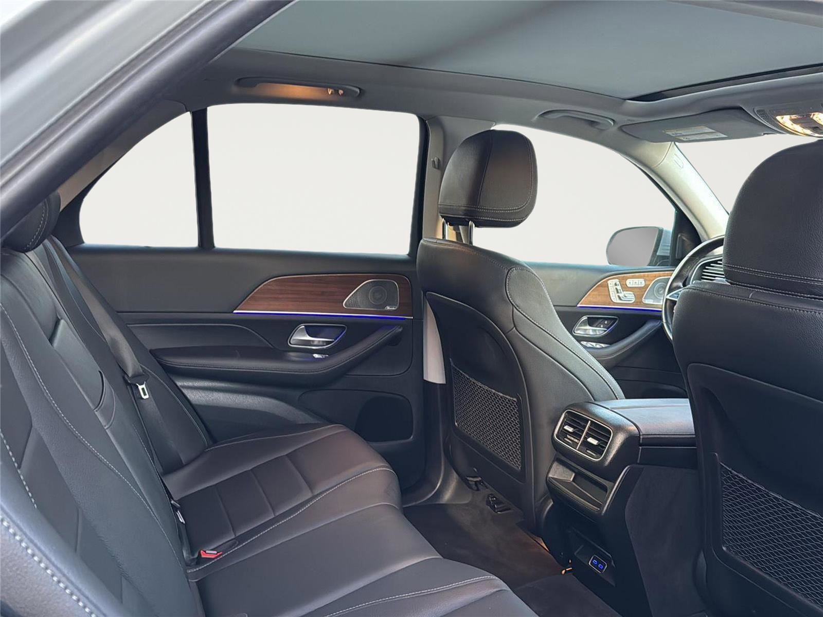 Used 2024 Mercedes-Benz GLE 450 4MATIC w/ Winter Package image 29