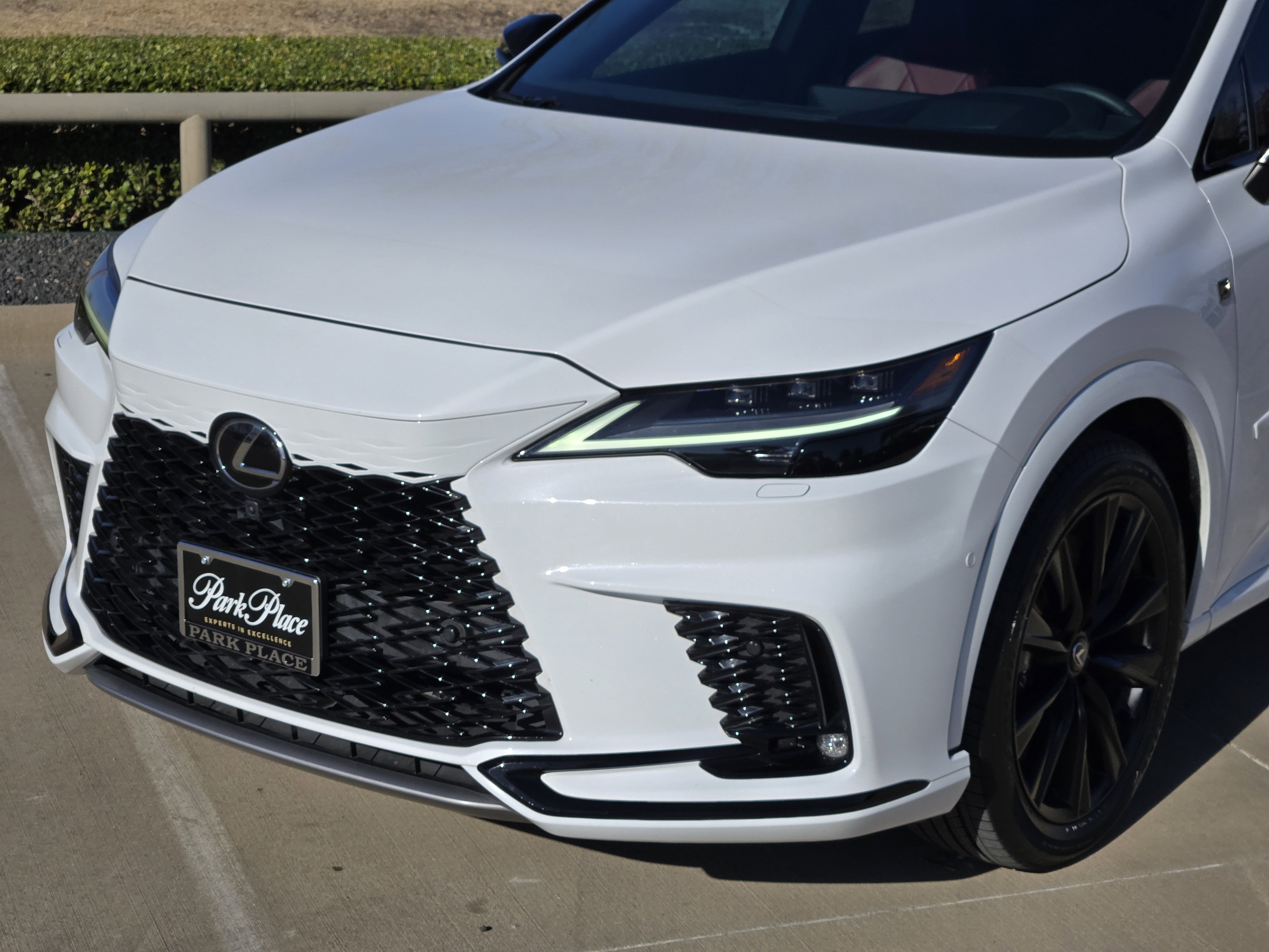 Used 2023 Lexus RX 500h F Sport image 12