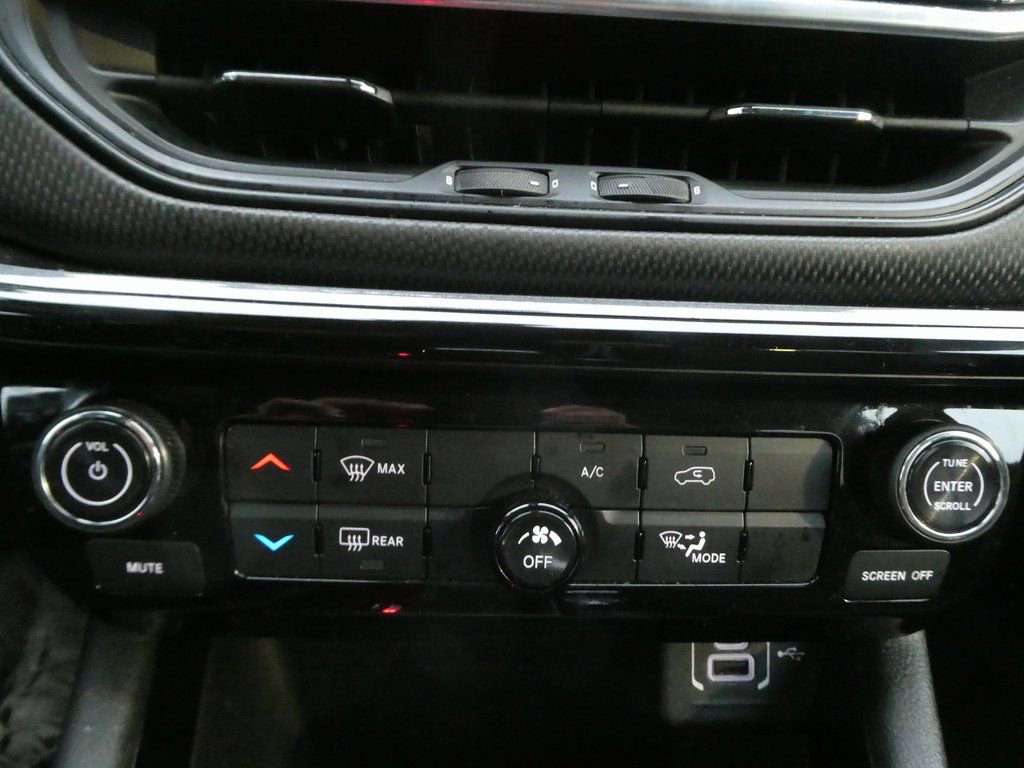 Used 2023 Jeep Compass Altitude AWD/4WD image 13