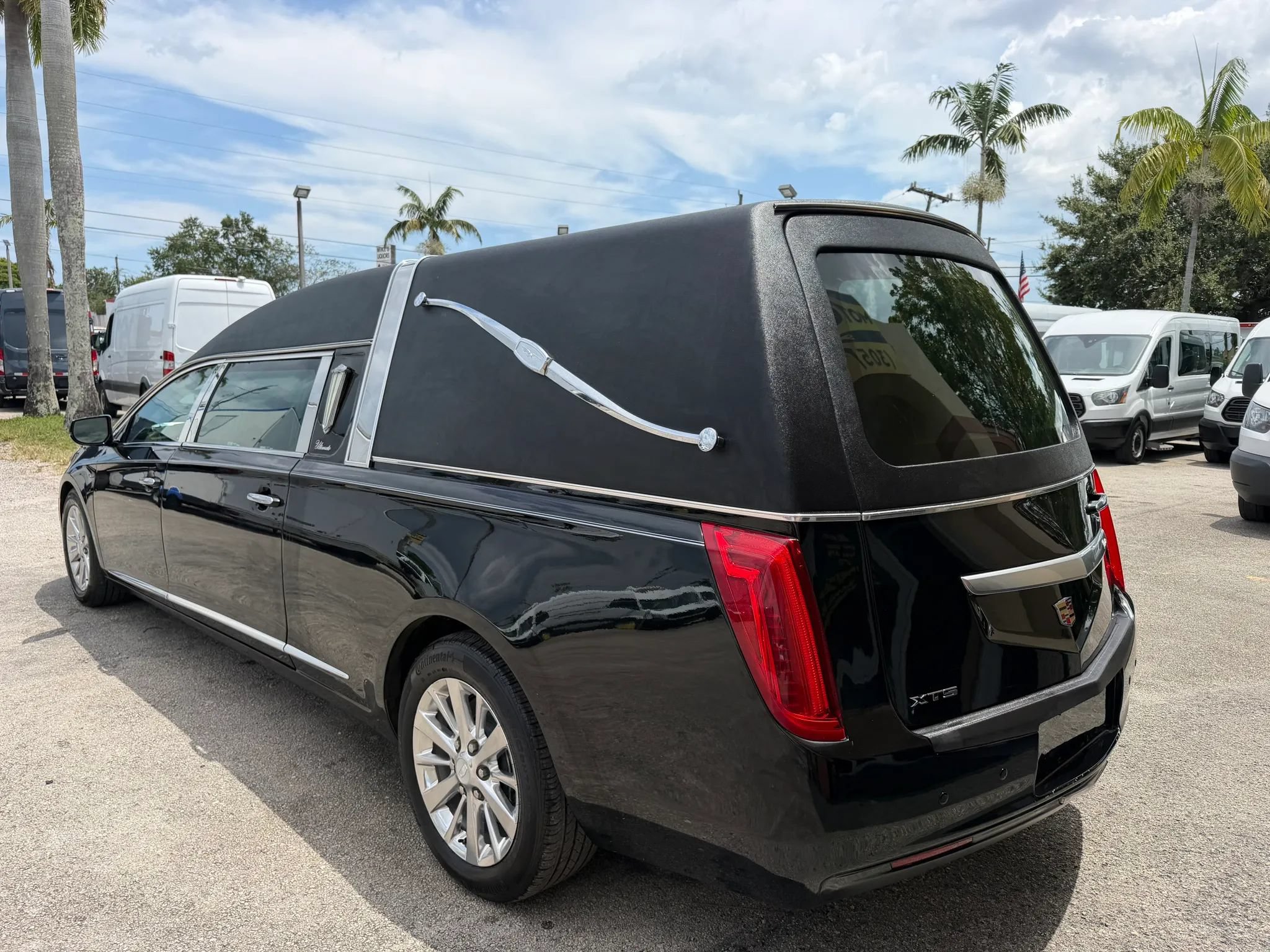 Used 2016 Cadillac XTS FWD image 3
