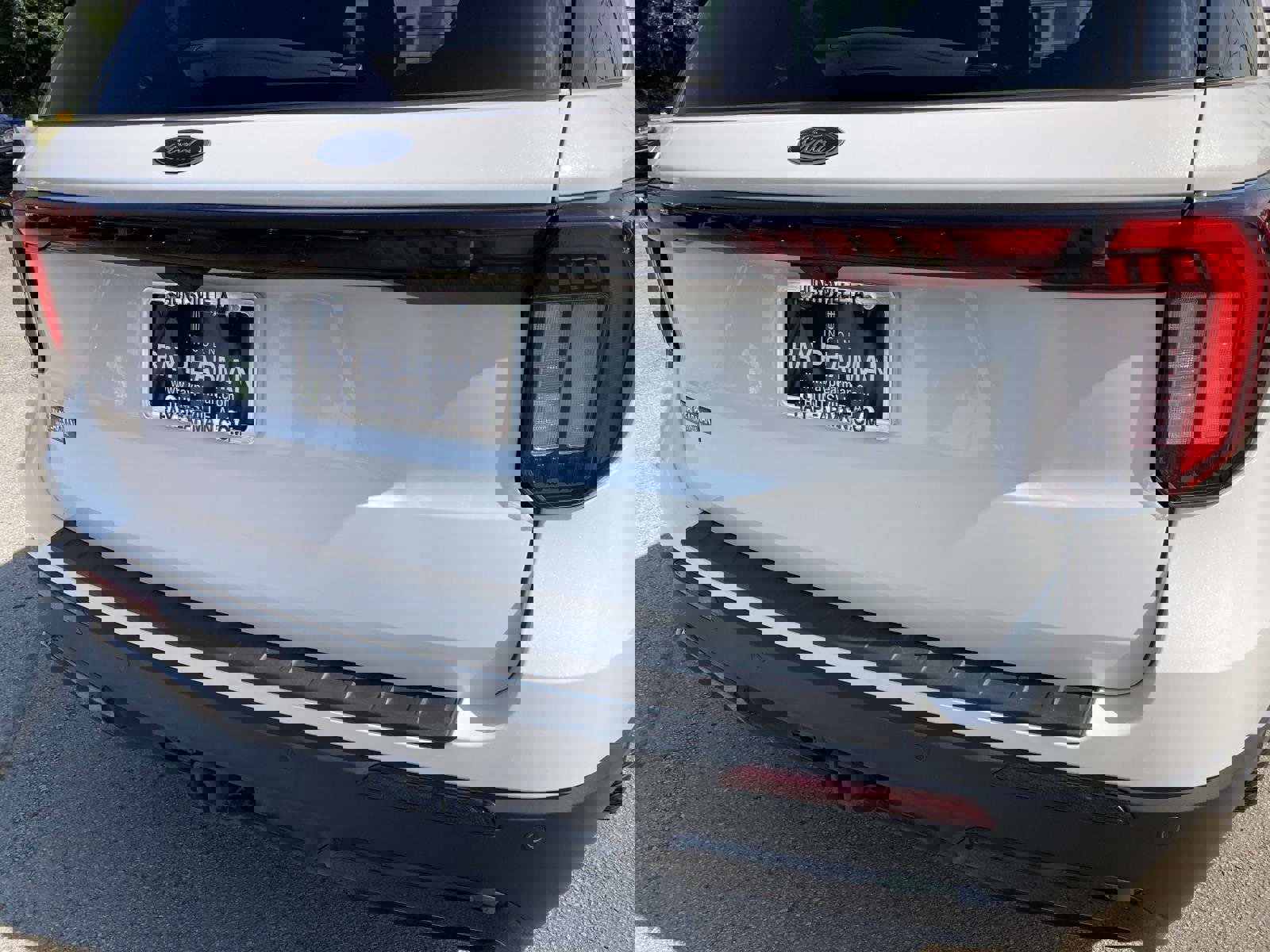 Used 2025 Ford Explorer ST-Line w/ Premium Package image 4