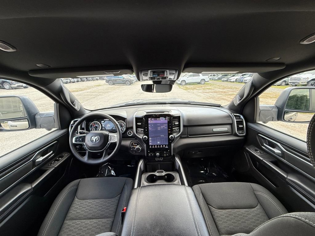 Used 2025 RAM 1500 Big Horn AWD/4WD image 23