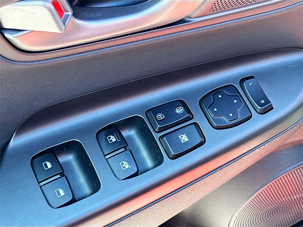 Used 2019 Hyundai Kona Limited image 17