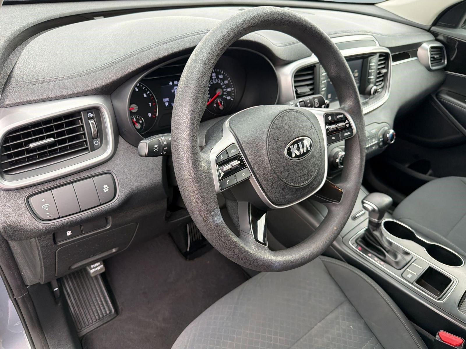 Used 2020 Kia Sorento L FWD image 4