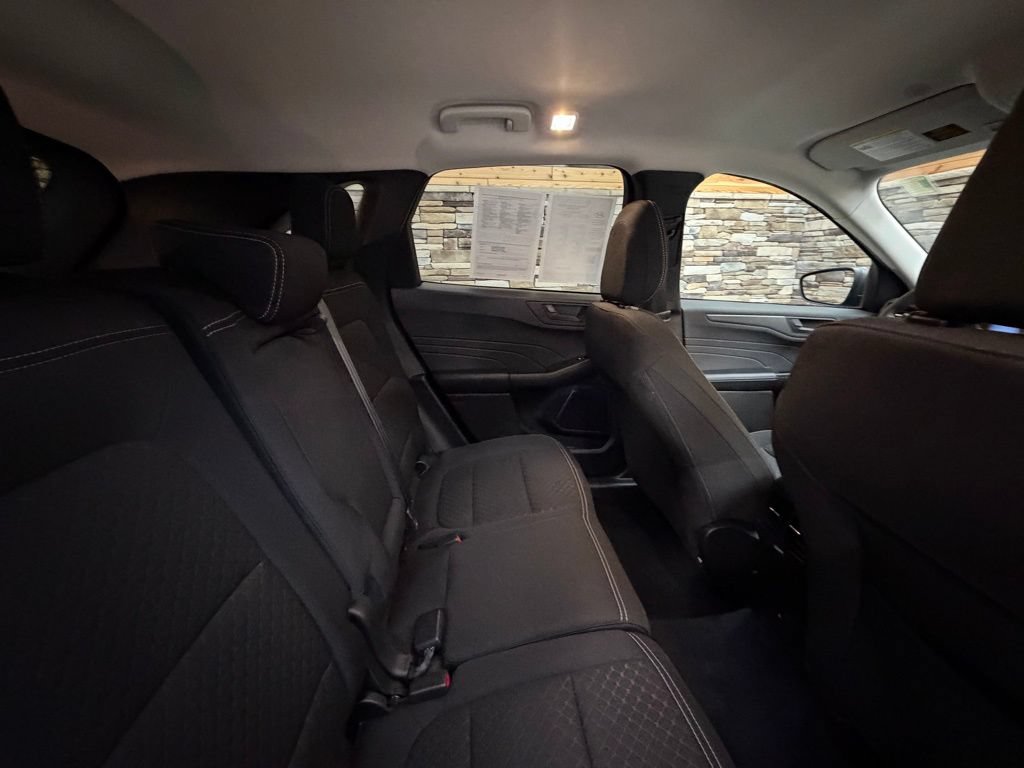 Used 2023 Ford Escape Active AWD/4WD image 31