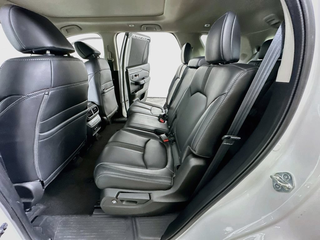 Used 2023 Honda Pilot Touring image 15