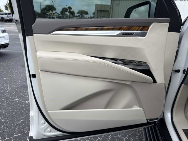 Certified 2025 Cadillac Escalade Sport Platinum w/ LPO, ONYX Package image 15