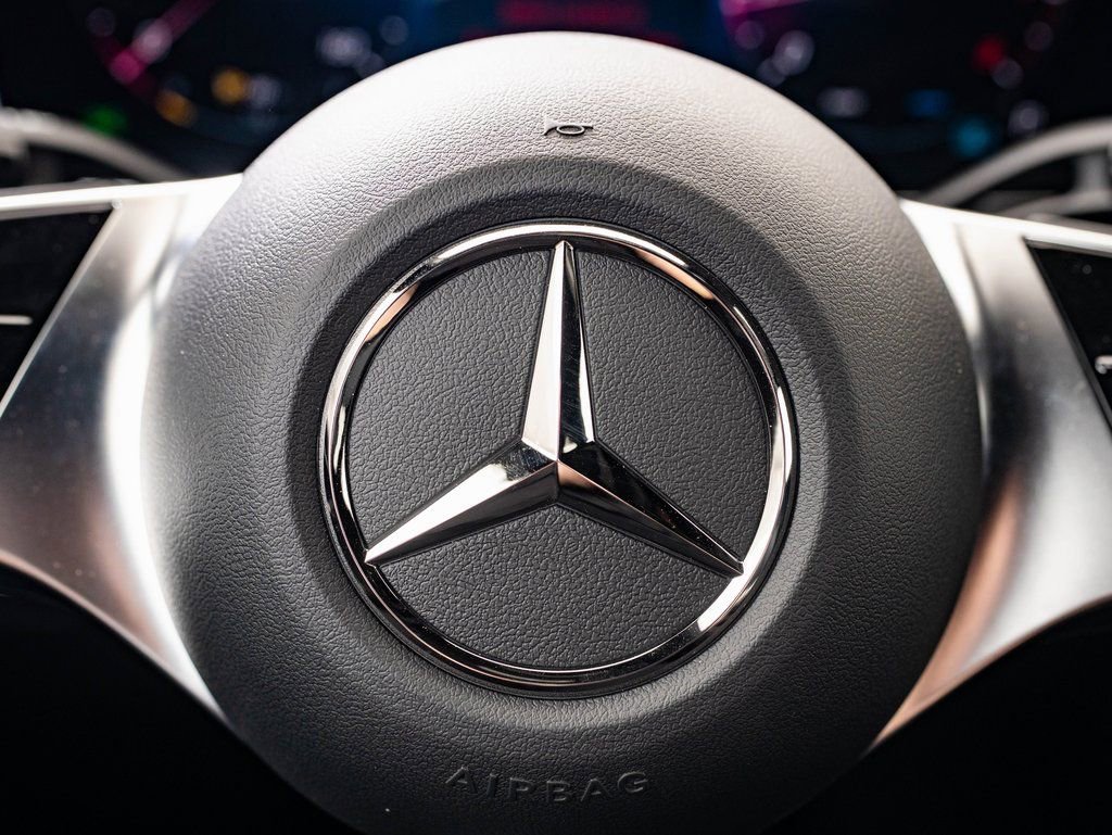 Certified 2025 Mercedes-Benz GLC 300 4MATIC image 27