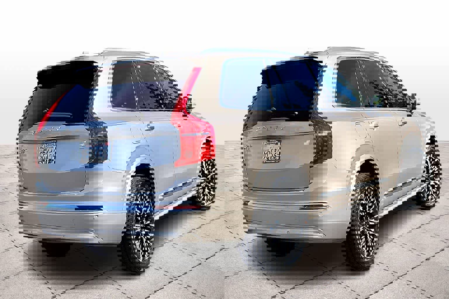 Used 2023 Volvo XC90 T8 Plus w/ Protection Package image 16