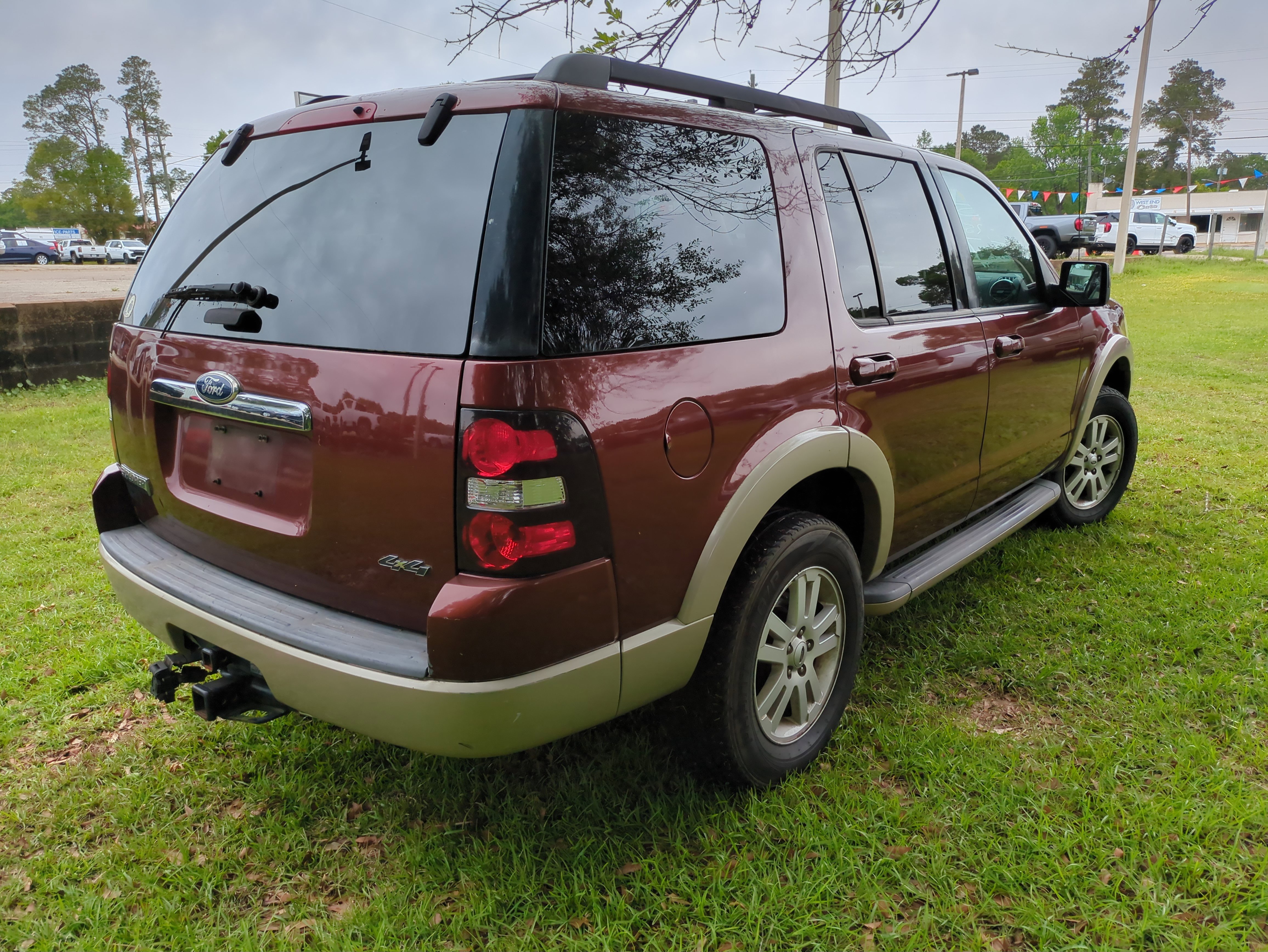 Used 2010 Ford Explorer Eddie Bauer AWD/4WD image 5