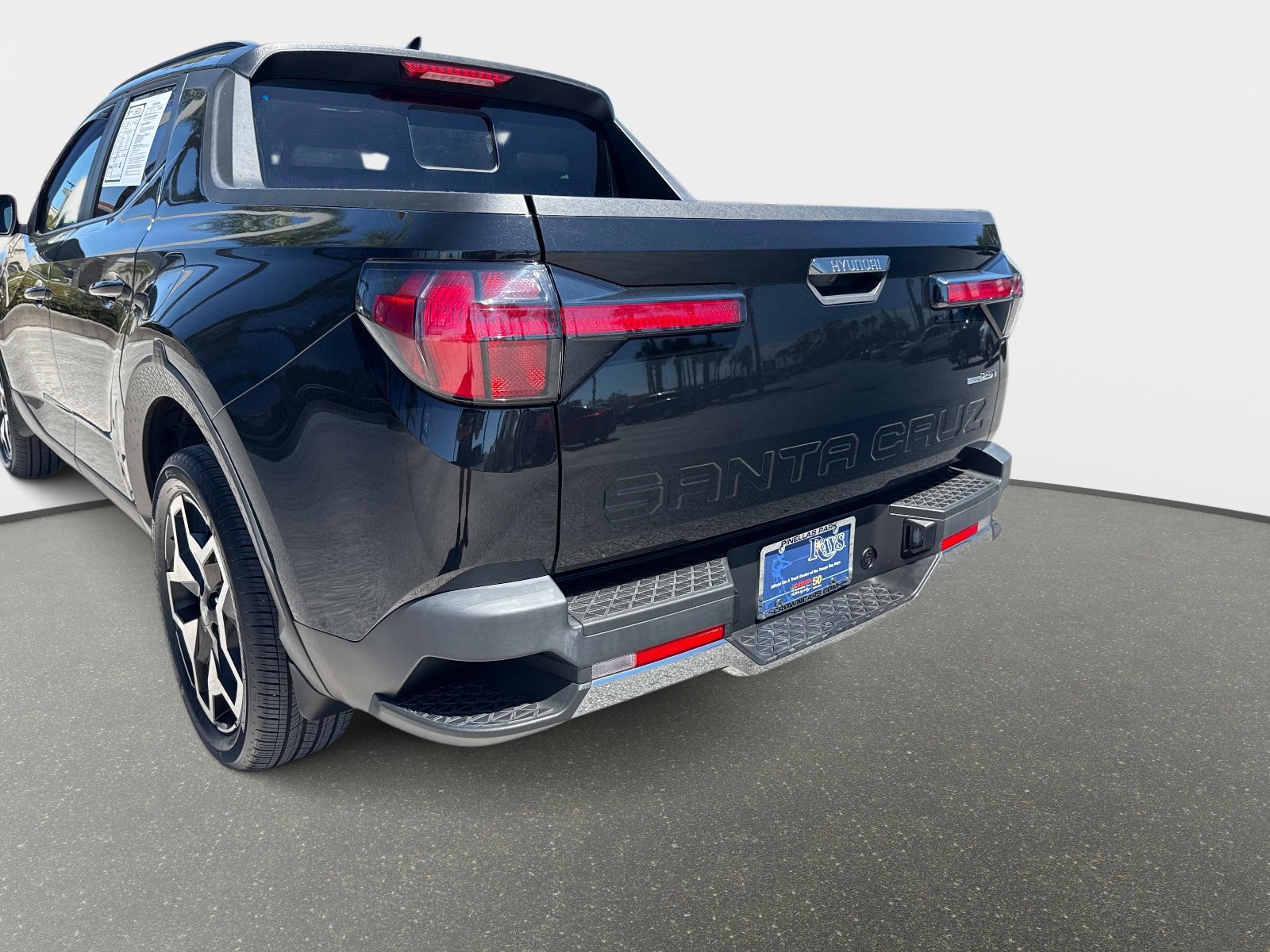 Used 2023 Hyundai Santa Cruz Limited w/ Cargo Package image 9