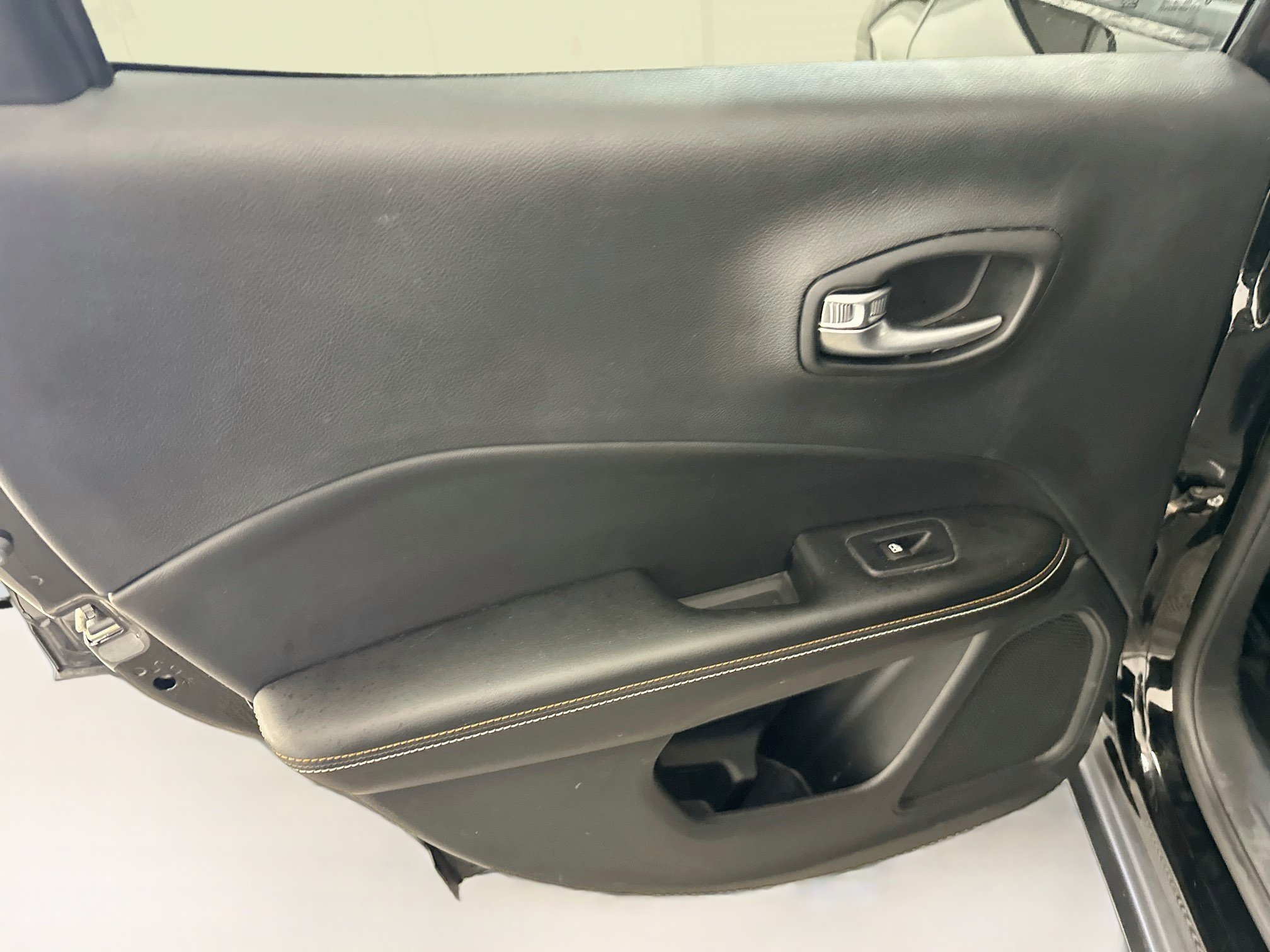 Used 2019 Jeep Compass Sport AWD/4WD image 27