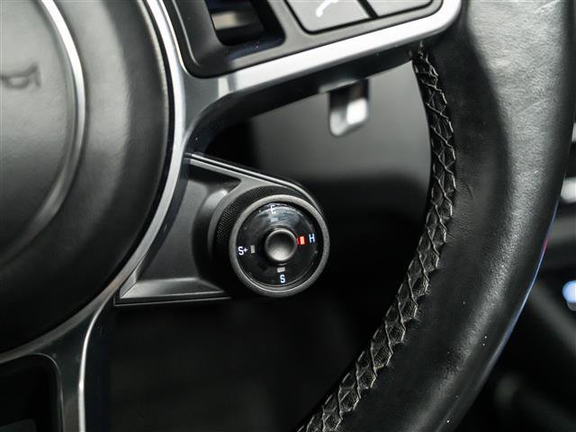 Certified 2020 Porsche Cayenne Coupe AWD/4WD image 22