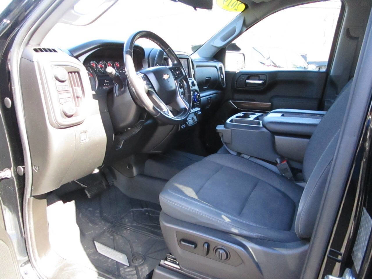 Used 2019 Chevrolet Silverado 1500 LT w/ All-Star Edition image 6