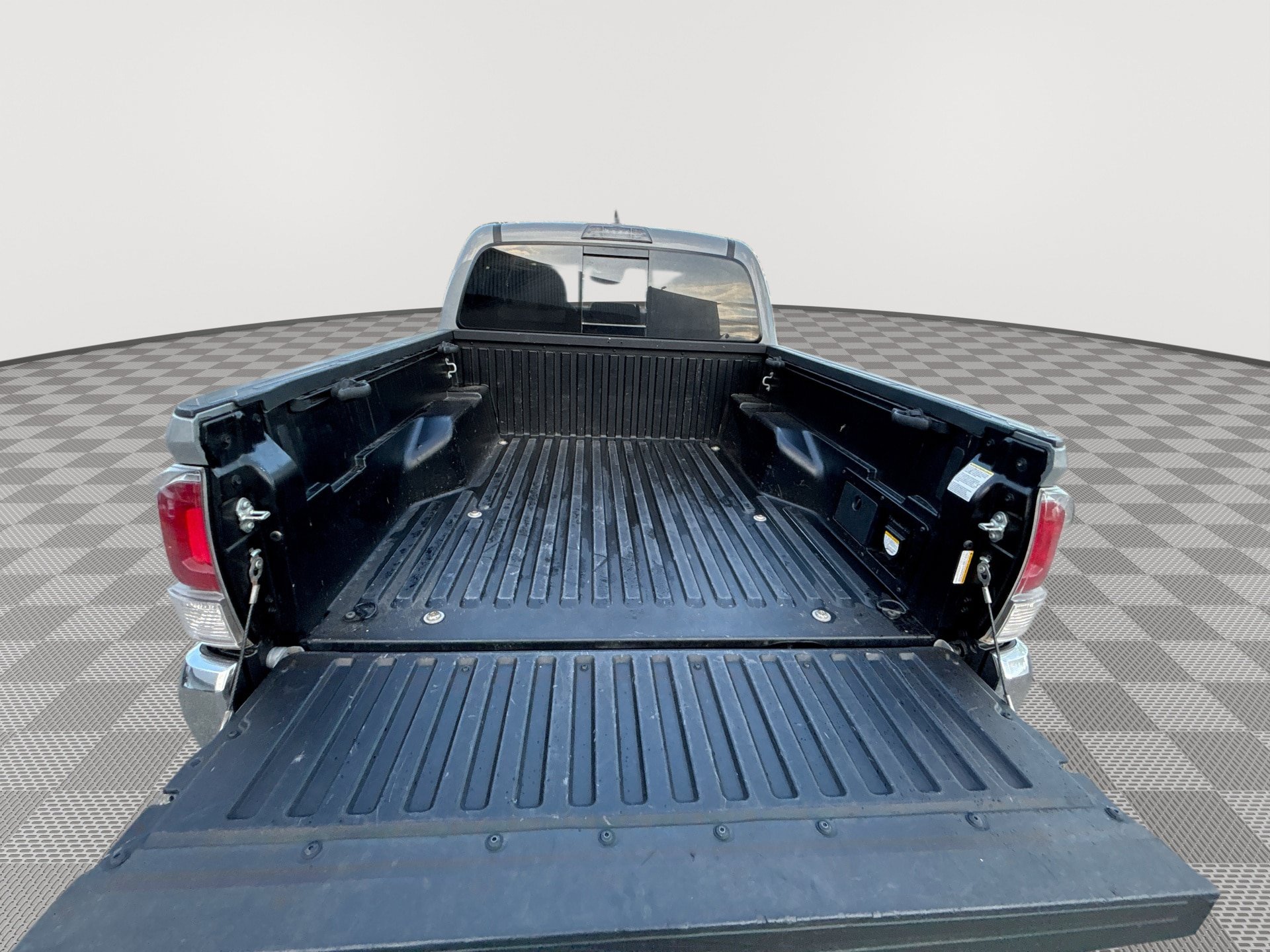 Used 2021 Toyota Tacoma TRD Off-Road AWD/4WD image 21
