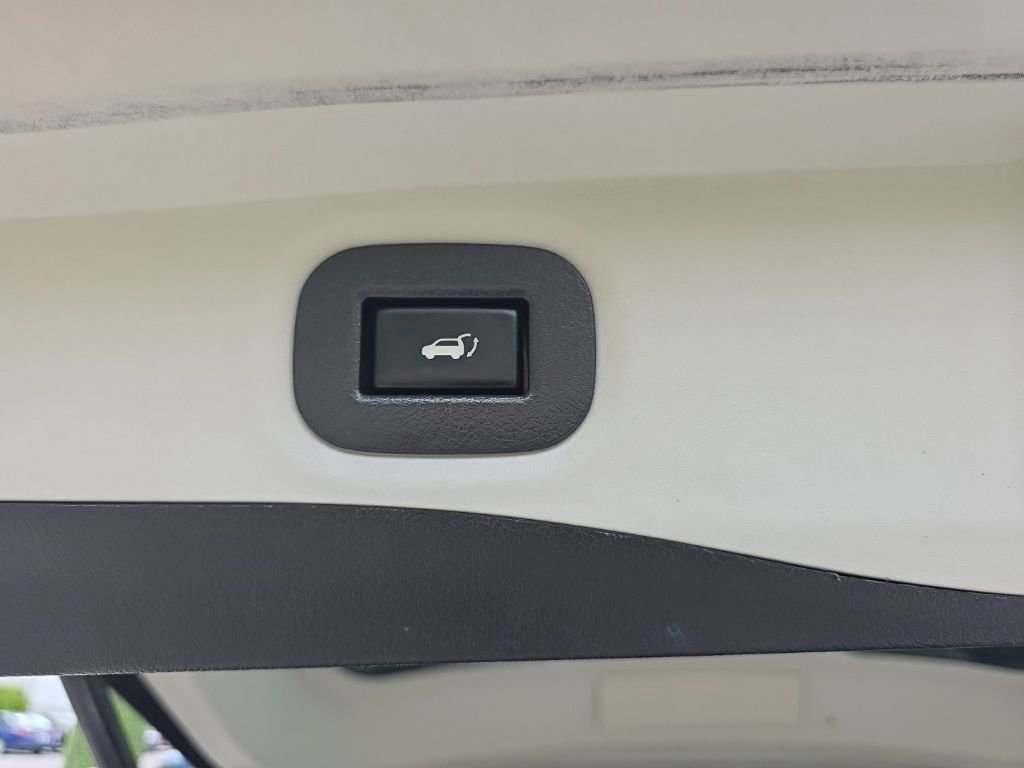 Used 2019 Nissan Rogue SV image 36