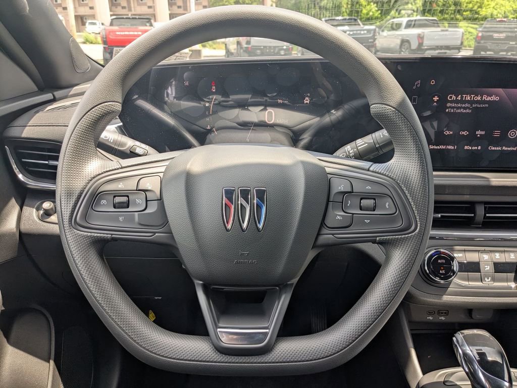 New 2025 Buick Envista Preferred image 18