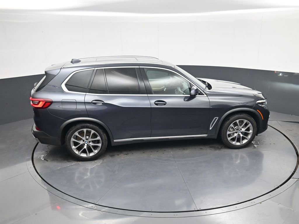Used 2021 BMW X5 sDrive40i w/ Convenience Package image 32