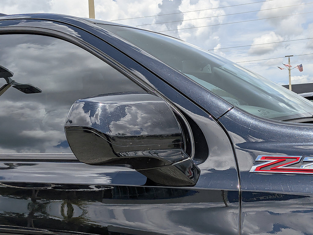 Used 2022 Chevrolet Suburban Z71 AWD/4WD image 38