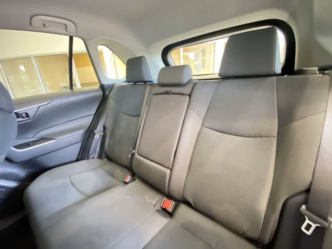 Used 2024 Toyota RAV4 LE AWD/4WD image 24