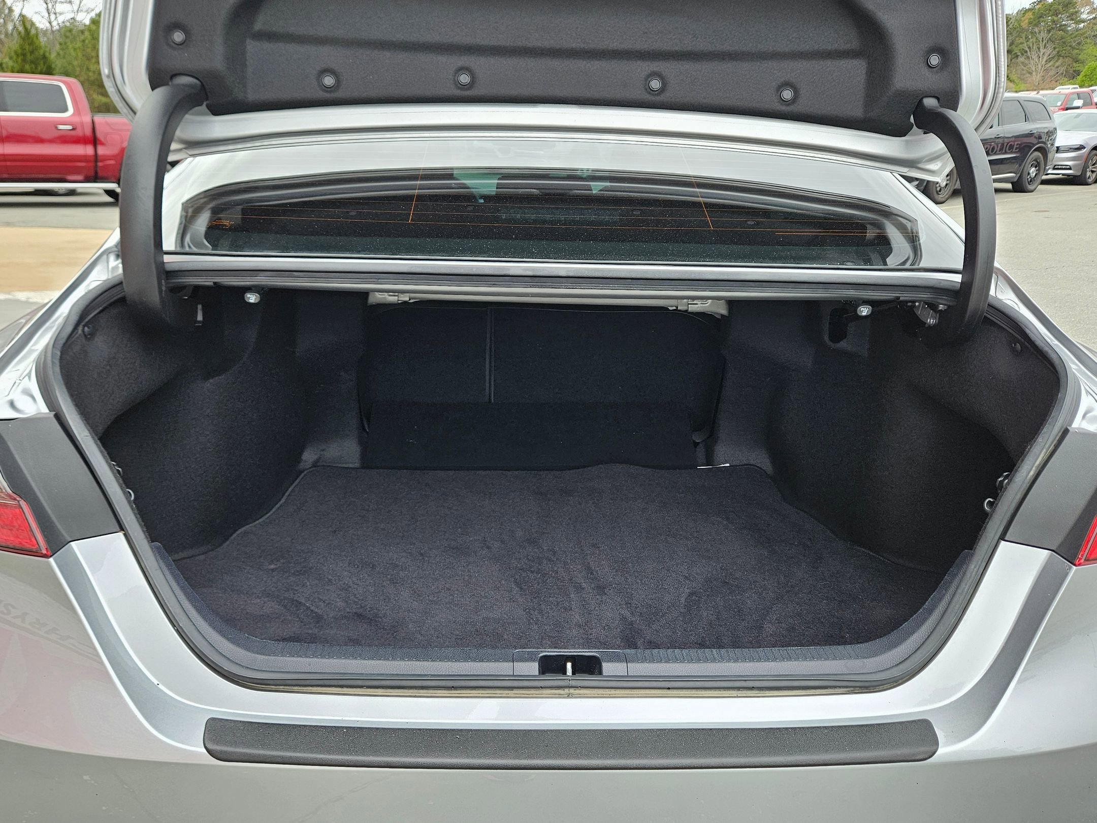 Used 2022 Toyota Camry SE FWD image 28