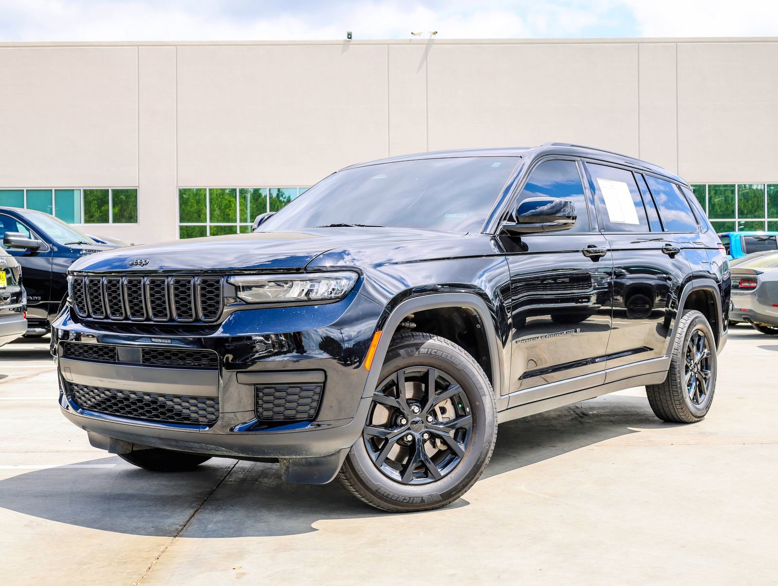 Used 2024 Jeep Grand Cherokee L Altitude