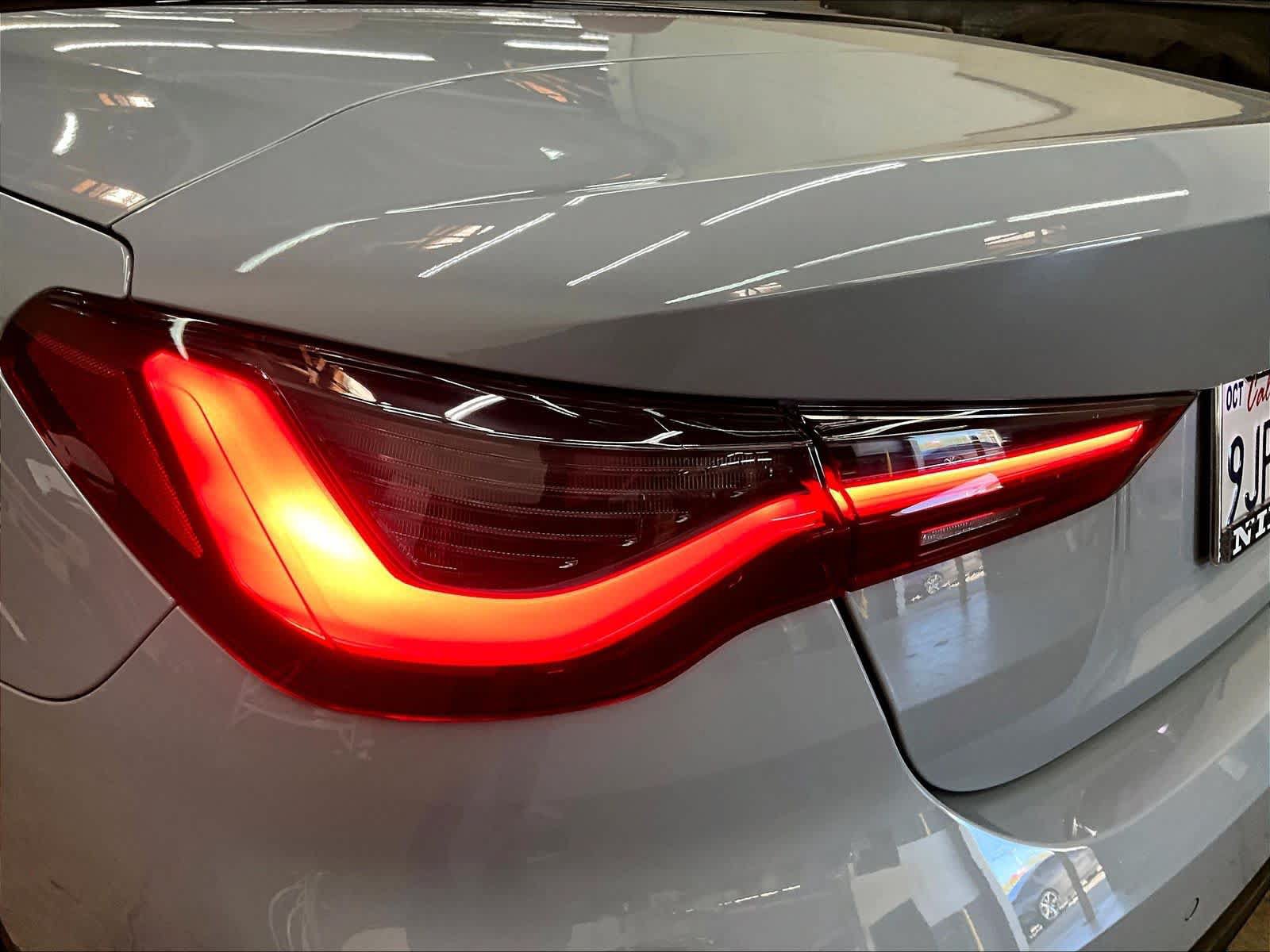 Used 2024 BMW M440i Convertible w/ Premium Package RWD image 31