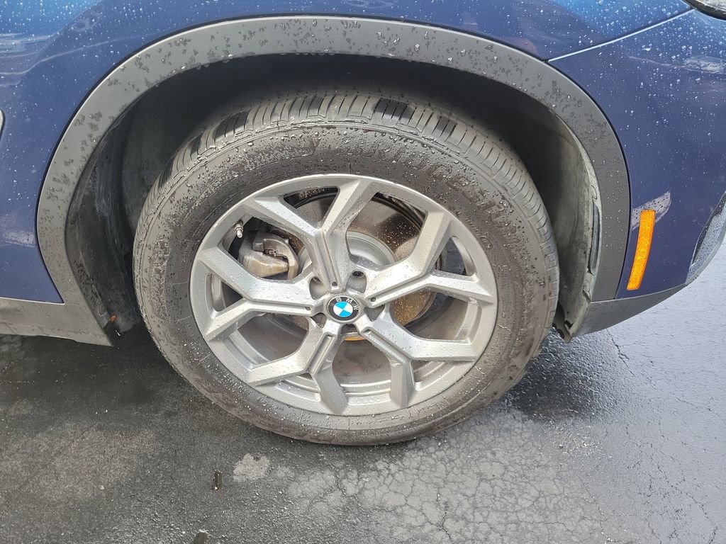 Used 2024 BMW X3 xDrive30i w/ Premium Package image 9
