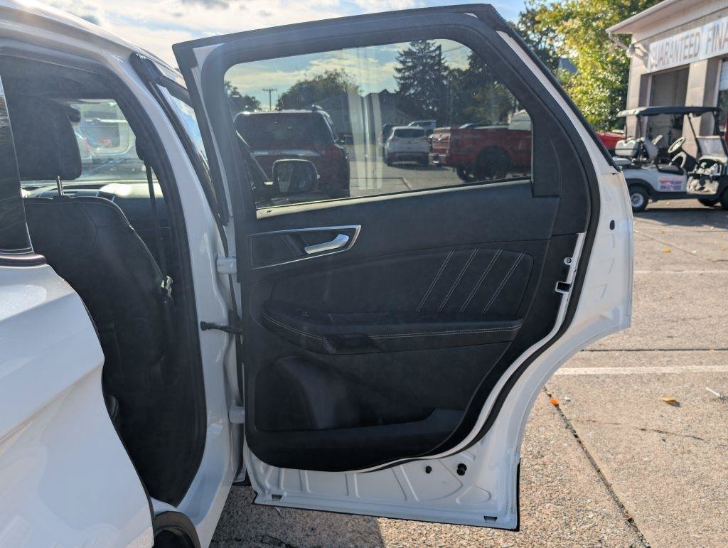Used 2020 Ford Edge ST w/ Equipment Group 401A AWD/4WD image 43