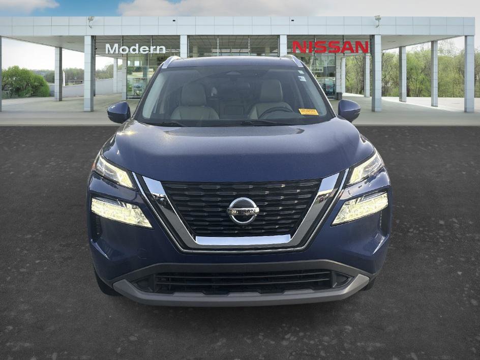 Certified 2021 Nissan Rogue SV w/ Premium Package FWD image 8
