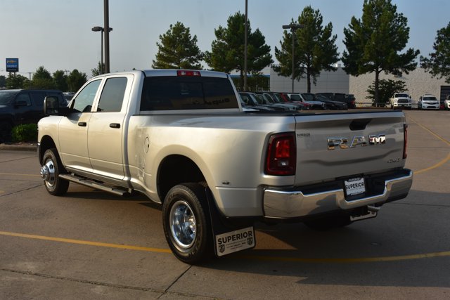 New 2026 RAM 3500 Tradesman AWD/4WD image 8