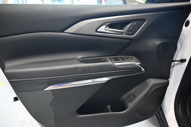 New 2026 Chevrolet Traverse LT w/ Driver Confidence Package FWD image 27