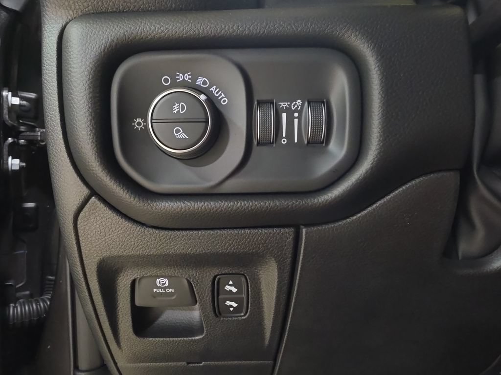 New 2026 RAM 1500 Big Horn AWD/4WD image 22