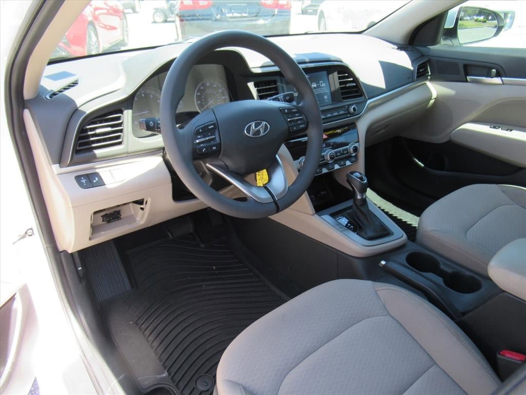Used 2020 Hyundai Elantra SEL FWD image 15