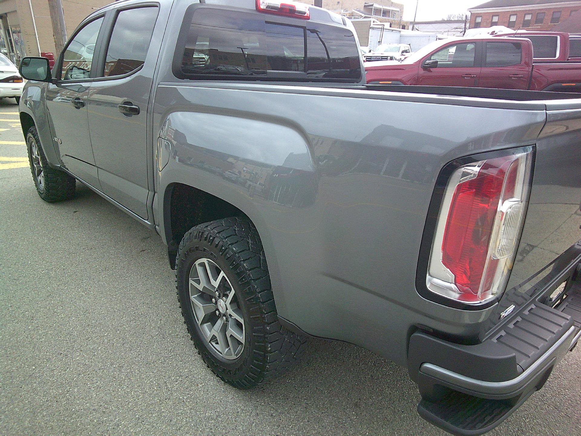 Used 2022 GMC Canyon AT4 w/ Trailering Package image 4