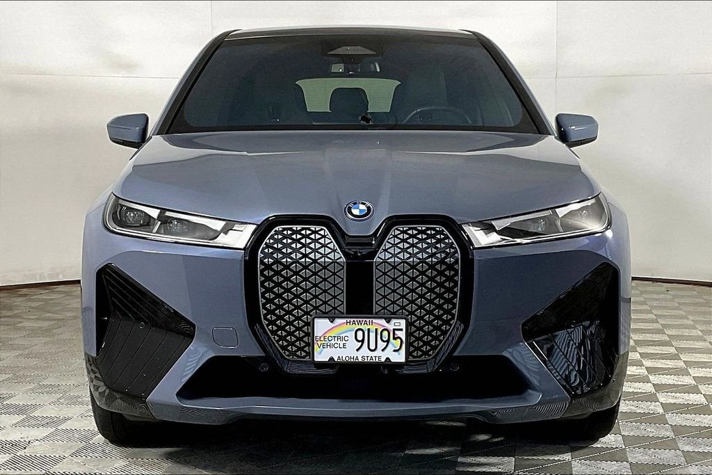 Used 2025 BMW iX xDrive50 w/ Sport Package image 2